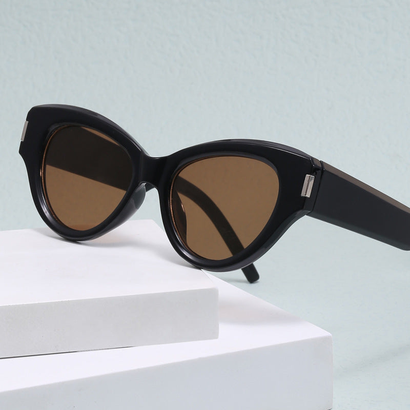 Dame Cat-Eye solbriller med moderne, iøynefallende design Luvikno