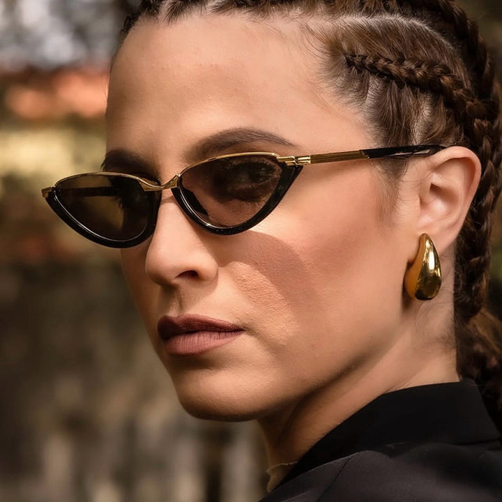 Dame futuristiske Cat-Eye solbriller med gyldne detaljer Luvikno