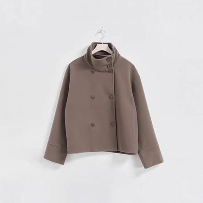 Naisten muotitietoinen lyhyt takki korkealla kauluksella ja kaksinkertaisella nappilistalla Luvik