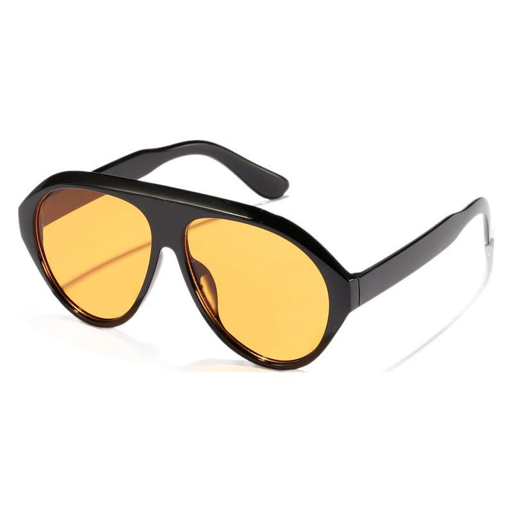 Dame solbrille med markant design og innovativ ramme Luvikno