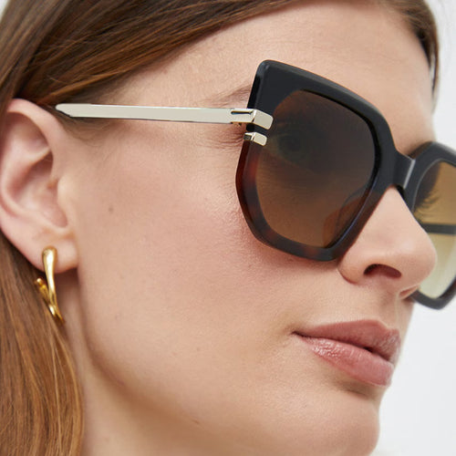 Dame geometrisk solbrille med luksuriøs gullramme og polariserte glass Luvikno
