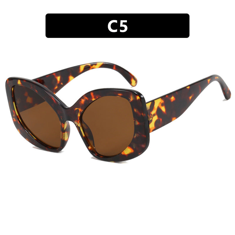 Dame elegant oversized solbrille med markant design Luvikno