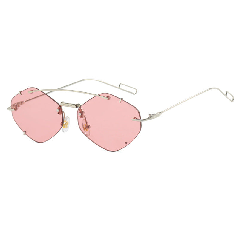 Dame geometrisk solbrille med ultralett metallramme Luvikno