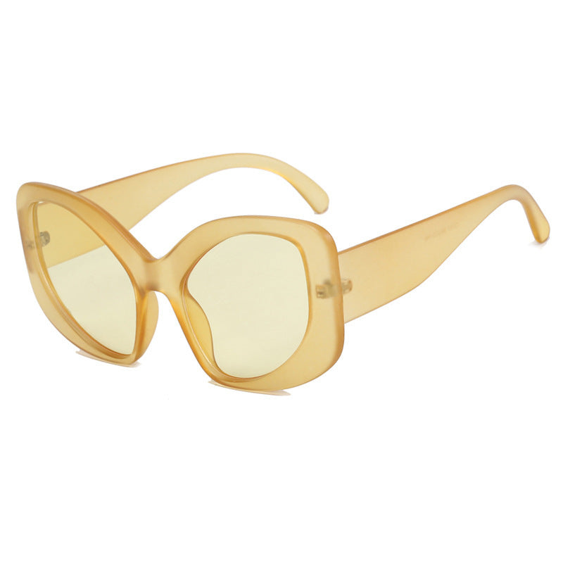 Dame elegant oversized solbrille med markant design Luvikno