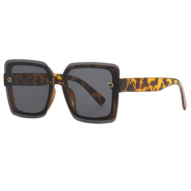 Dame oversized kvadratisk solbrille med elegant ramme Luvikno