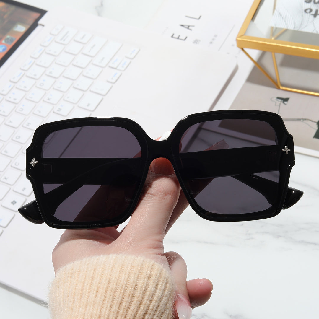 Dame firkantet oversized solbrille med moderne design Luvikno