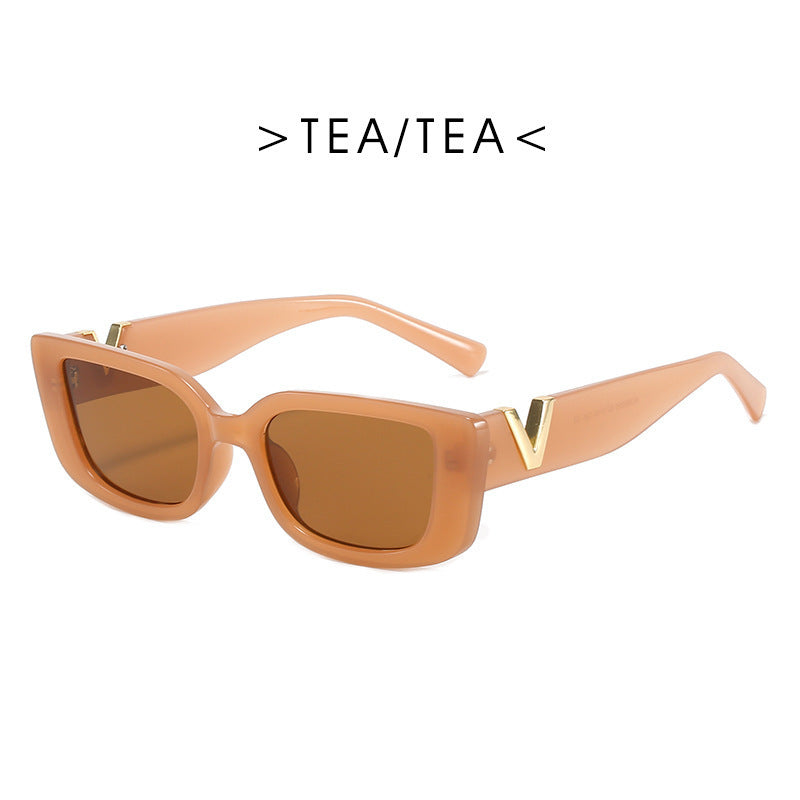 Dame moteriktig solbrille i klart design Luvikno
