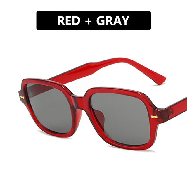 Dame kvadratisk solbrille med stilig og robust ramme Luvikno