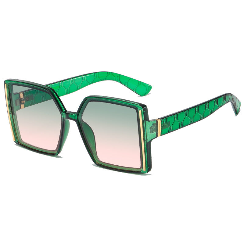 Damer fashionable solbriller i retro-inspirert design Luvikno