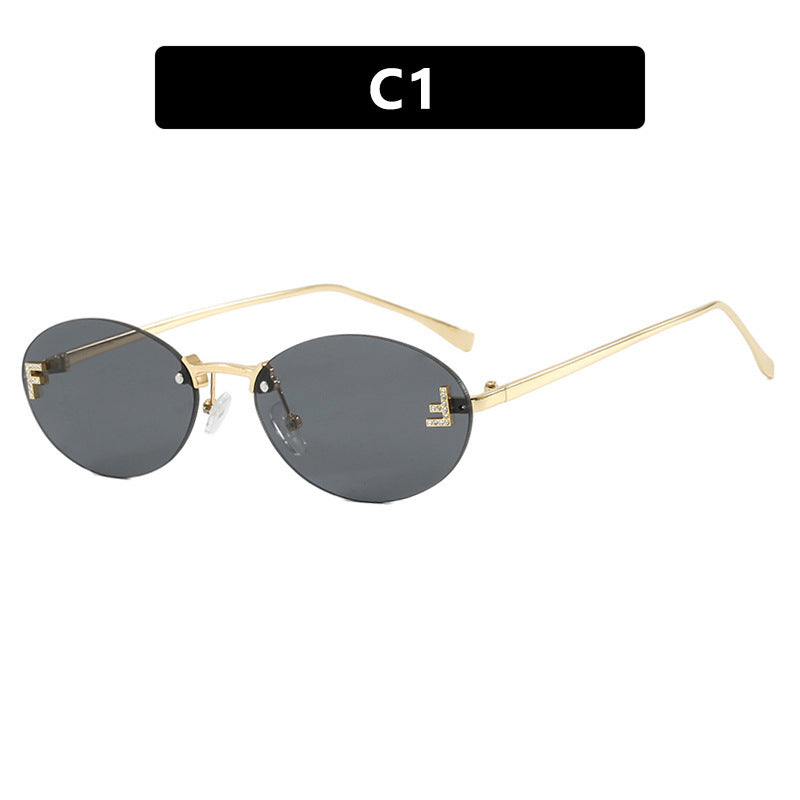 Dame mote trendy solbriller med elegante, runde glass og filigran metallramme Luvikno