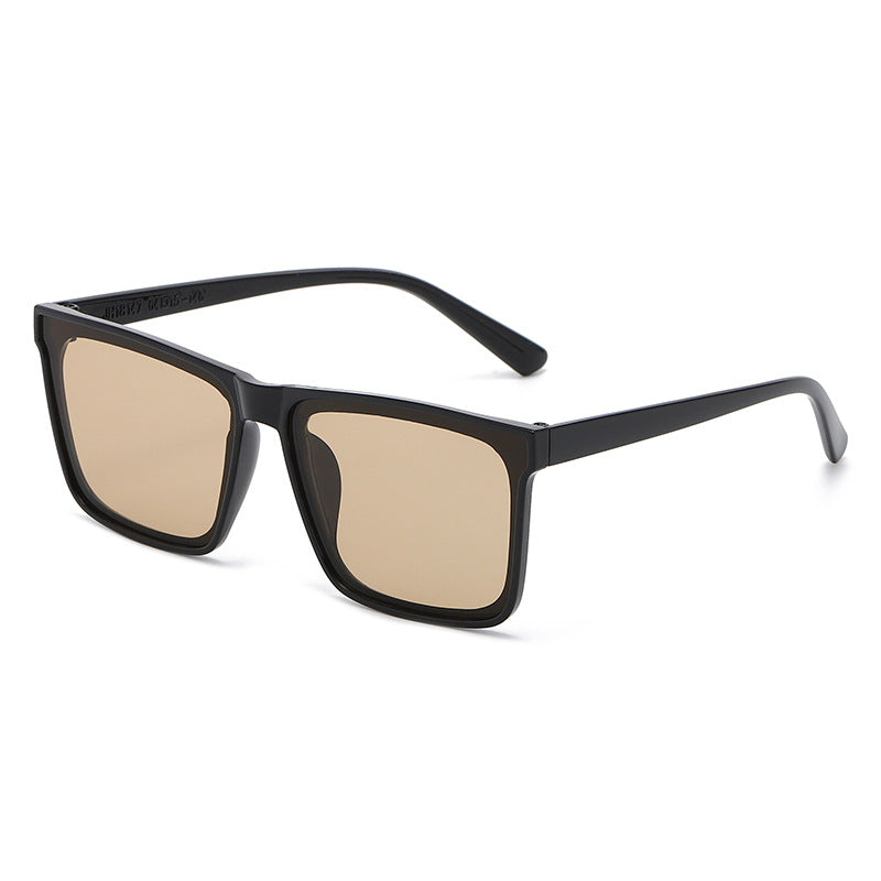 Dame moteriktig solbrille laget av robust, UV-beskyttet plast Luvikno