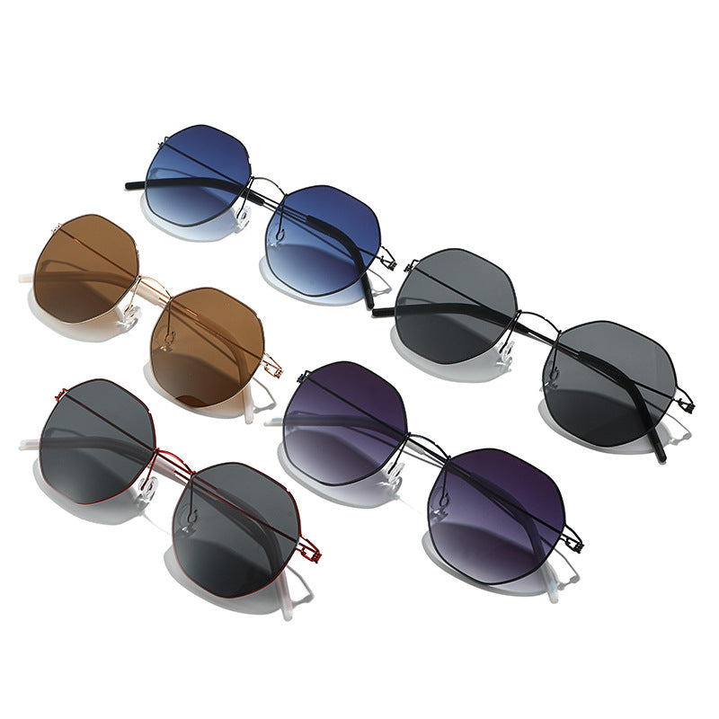 Dame geometrisk solbrille med høykvalitets metallramme og speilglass Luvikno