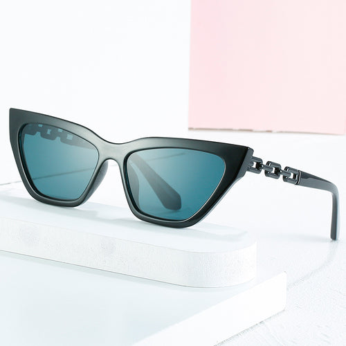 Dame Cat-Eye solbriller med moderne kjedeinnfatning Luvikno