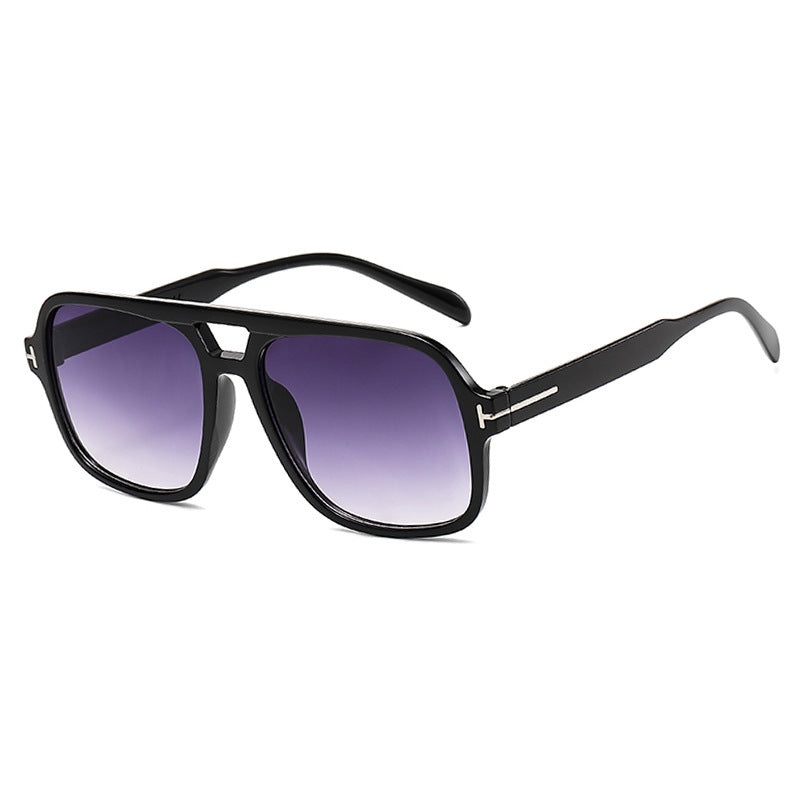 Dame solbrille i markant, kantet design med UV-beskyttelse Luvikno