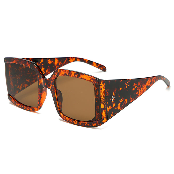 Dame oversized solbrille i moderne minimalistisk stil Luvikno