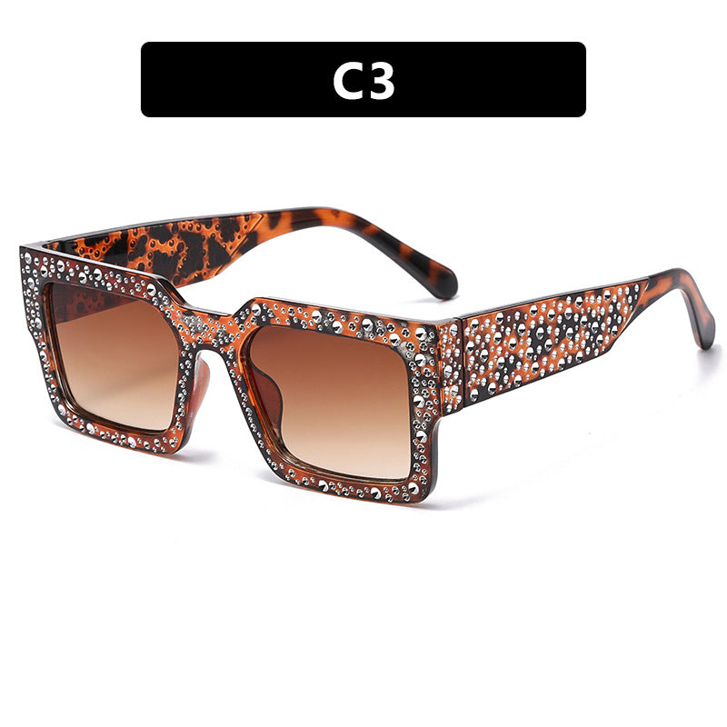 Dame ekstravagant solbrille med glitrende aksent Luvikno