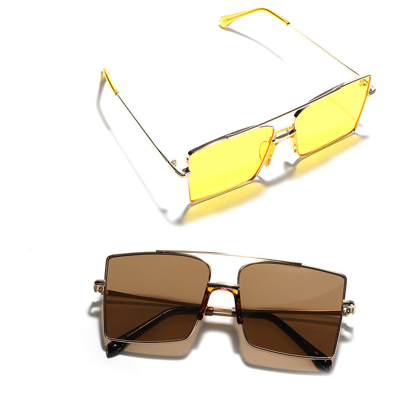 Dame elegant kvadratisk solbrille med moteriktige aksenter Luvikno
