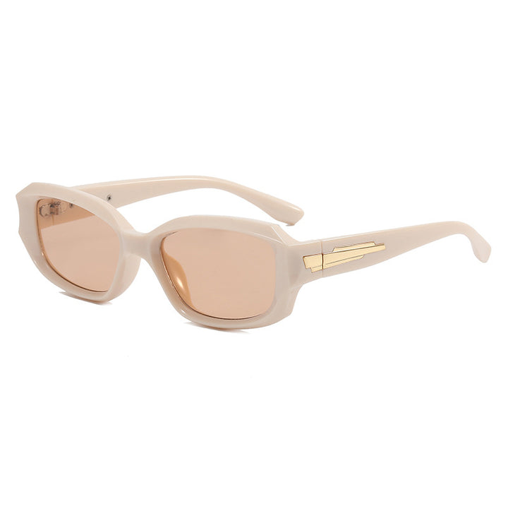 Dame moteriktig oversized solbrille med unik ramme Luvikno