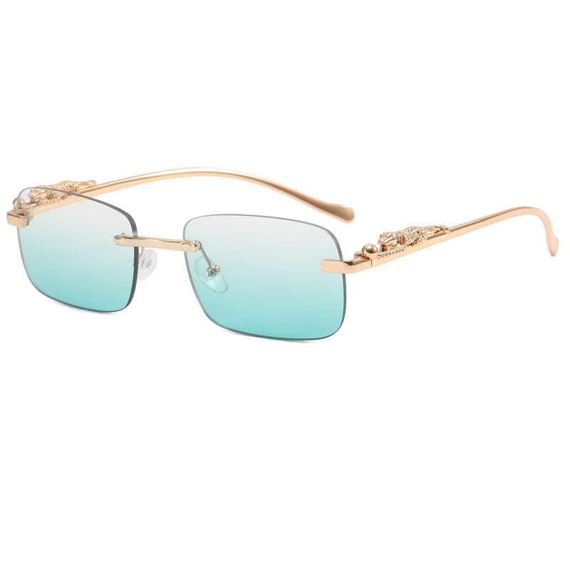 Dame designer solbrille med fin metallramme og luksuriøse detaljer Luvikno