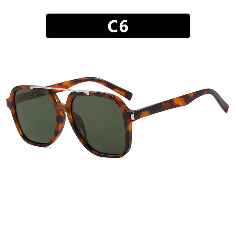 Dame kvadratisk solbrille med beskyttende UV-filter og elegant ramme Luvikno