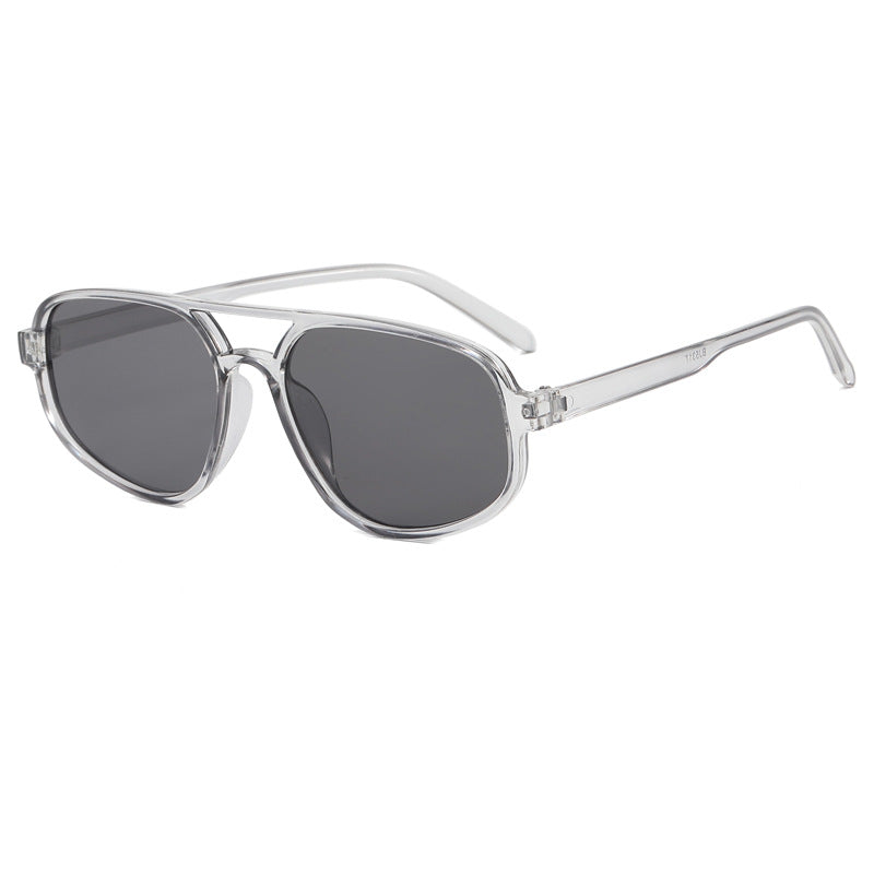Dame moteriktig oversized solbrille med trendy ramme Luvikno