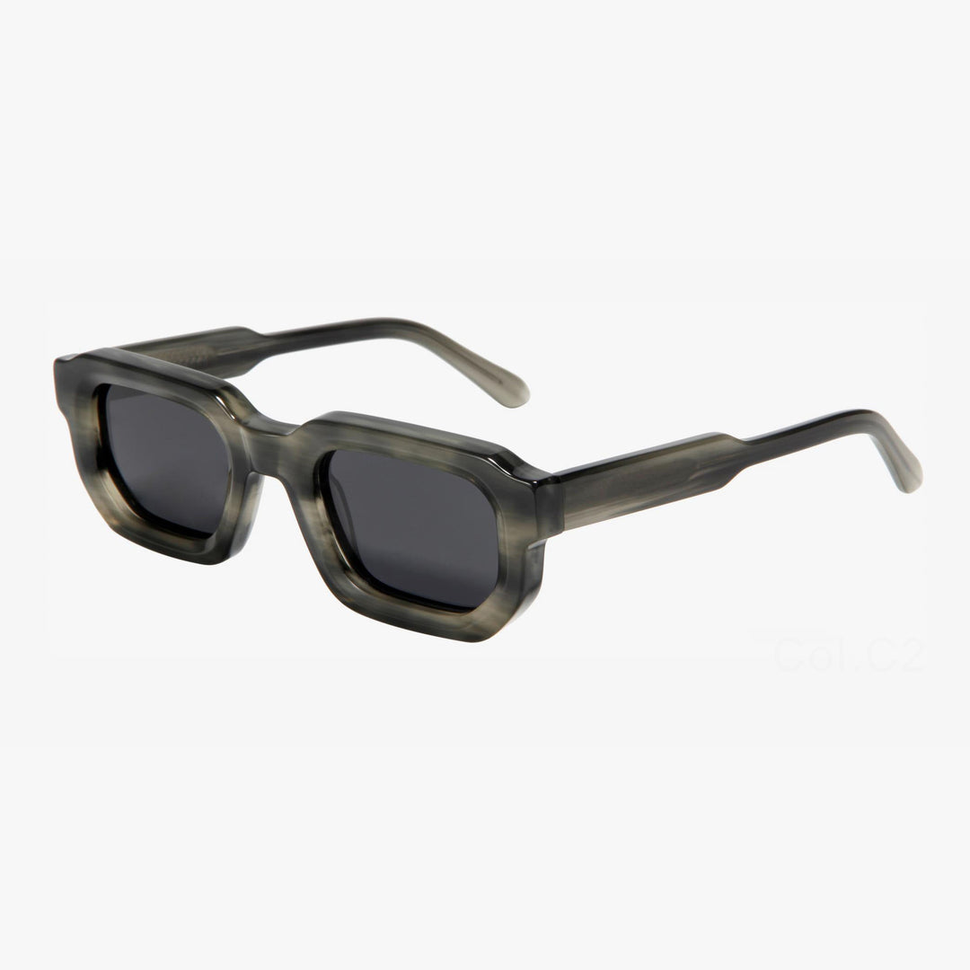 Dame solbrille i moderne geometrisk design fra Luvikno