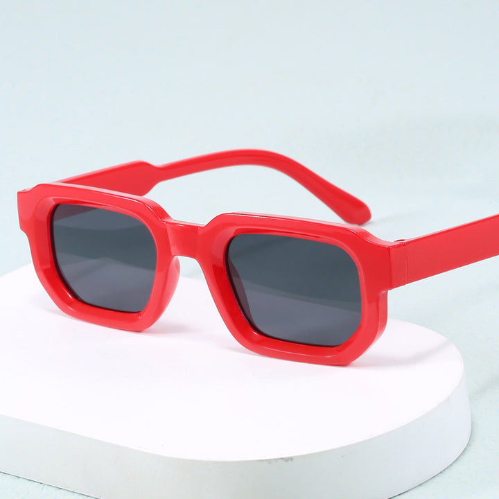 Dame moteriktig firkantet solbrille med klar ramme Luvikno
