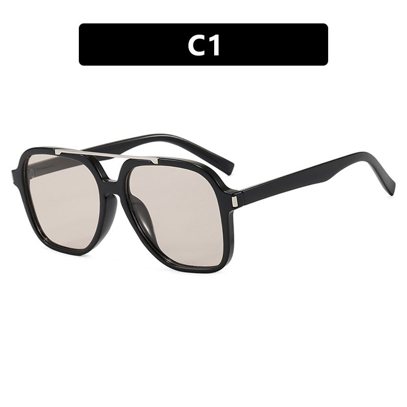 Dame kvadratisk solbrille med beskyttende UV-filter og elegant ramme Luvikno