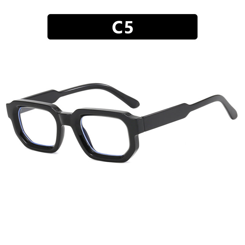Dame fashionable rektangulære solbriller i trendy design med klare accenter Luvikno