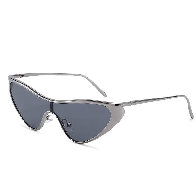 Dame futuristisk solbrille med slankt design Luvikno