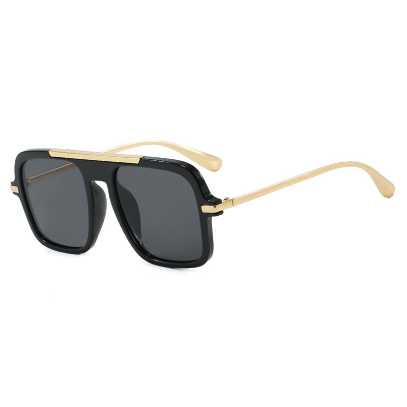 Dame kvadratisk solbrille med luksuriøs metallramme og robuste glass Luvikno