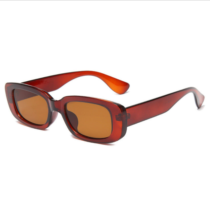Dame moteriktig solbrille med trendy havskjell-design Luvikno