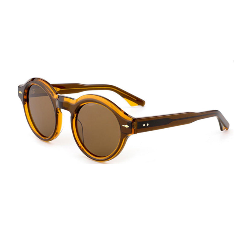 Dame solbrille i elegant retro-design med robust ramme Luvikno