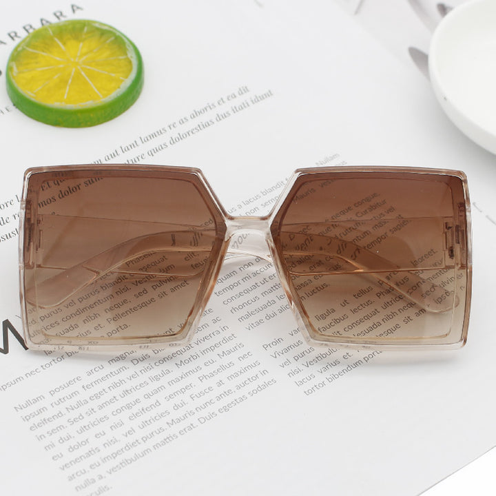 Dame Mote Oversized Solbriller med kantet design Luvikno