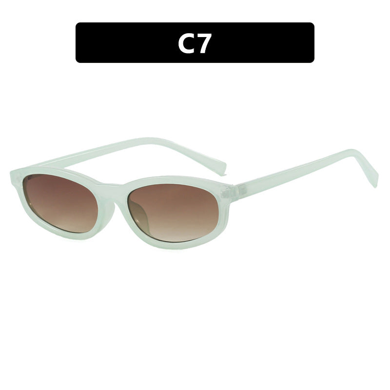 Dame moteriktig solbrille med elegant design Luvikno