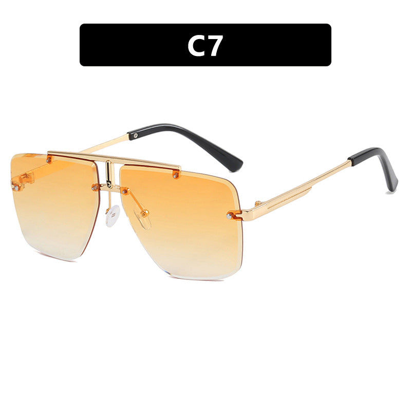 Dame kvadratisk solbrille i stilfull minimalistisk design Luvikno