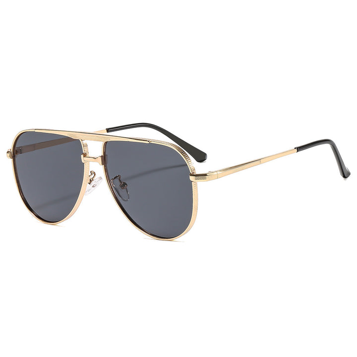 Dame solbrille i elegant pilotdesign Luvikno