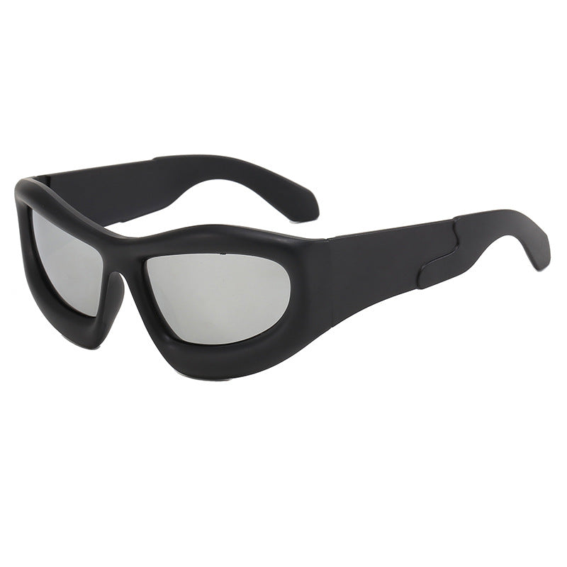 Dame Sportslig Solbrille med robust, geometrisk rammendesign Luvikno