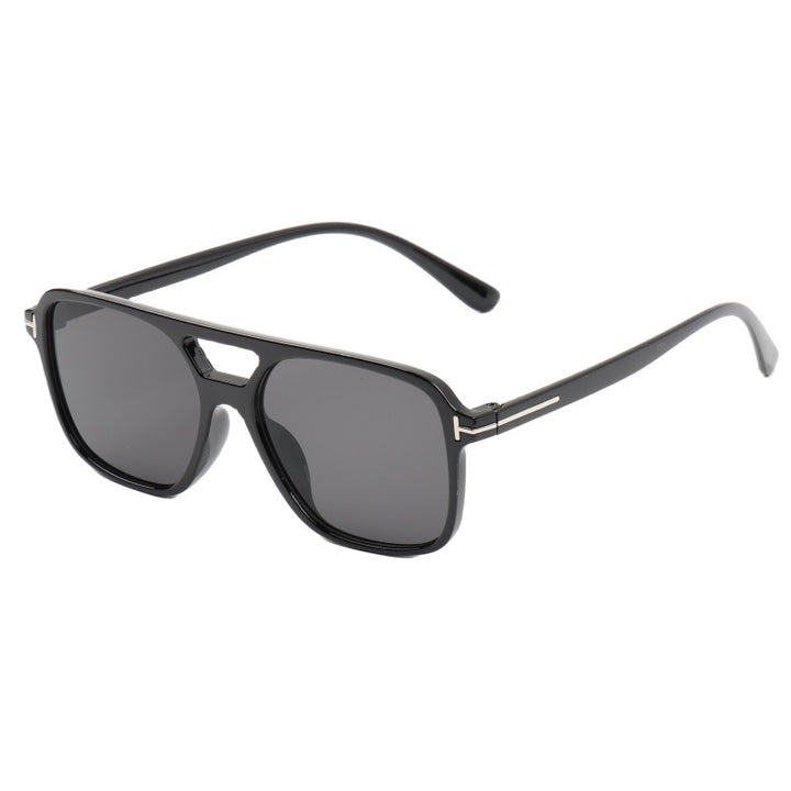 Dame moteriktig solbrille i trendy skilpadde-design Luvikno