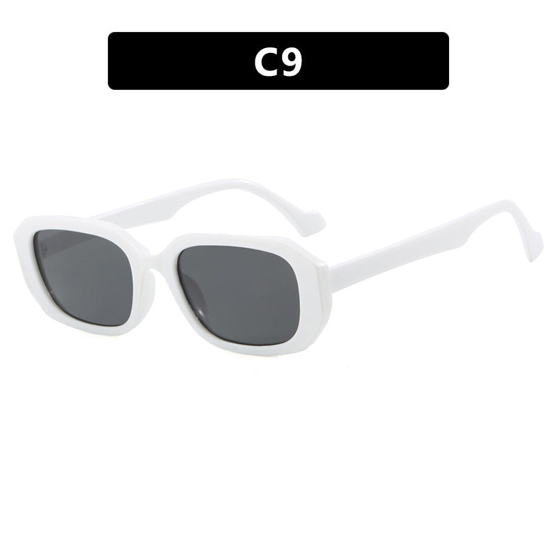 Dame moteriktig solbrille med elegant geometrisk design Luvikno