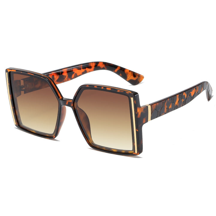 Damer fashionable solbriller i retro-inspirert design Luvikno
