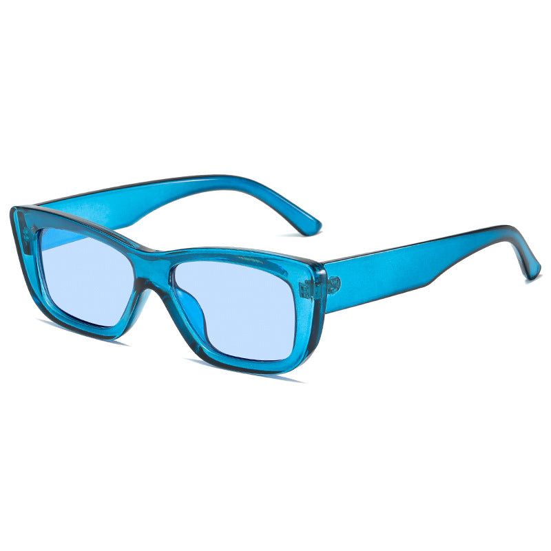 Dame moteriktig solbrille med rektangulært ramme Luvikno