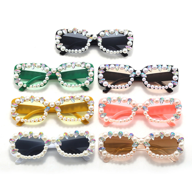 Damer elegant solbrille med perlepynt Luvikno