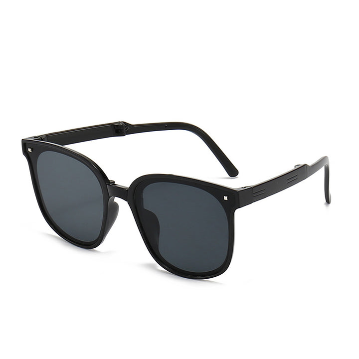 Dame klassisk solbrille i stilfull design Luvikno