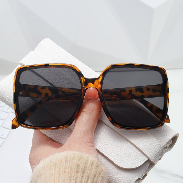 Dame oversized solbriller i moderne skilpadde-design Luvikno