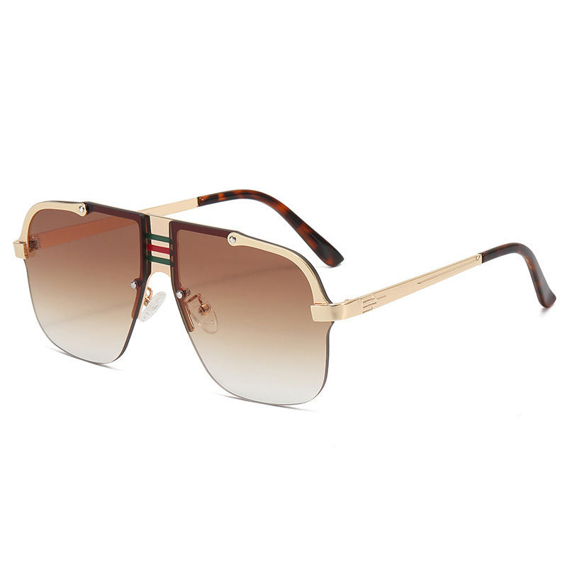 Dame Oversized solbriller med unike, gradient linser og markant metallramme Luvikno