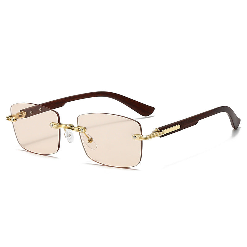 Dame moteriktig firkantet solbrille med elegante tre detaljer Luvikno