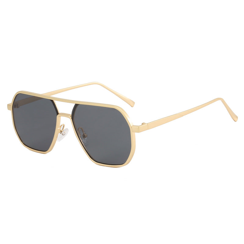 Dame trendy solbrille med moderne geometrisk ramme Luvikno