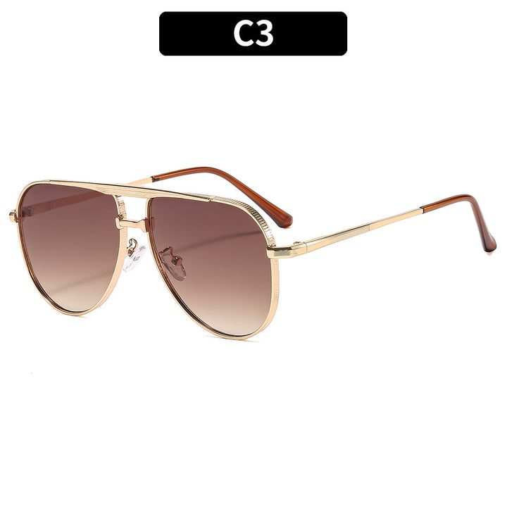 Dame solbrille i elegant pilotdesign Luvikno