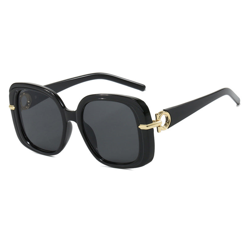 Dame kvadratisk solbrille med luksuriøs metalldetalj Luvikno